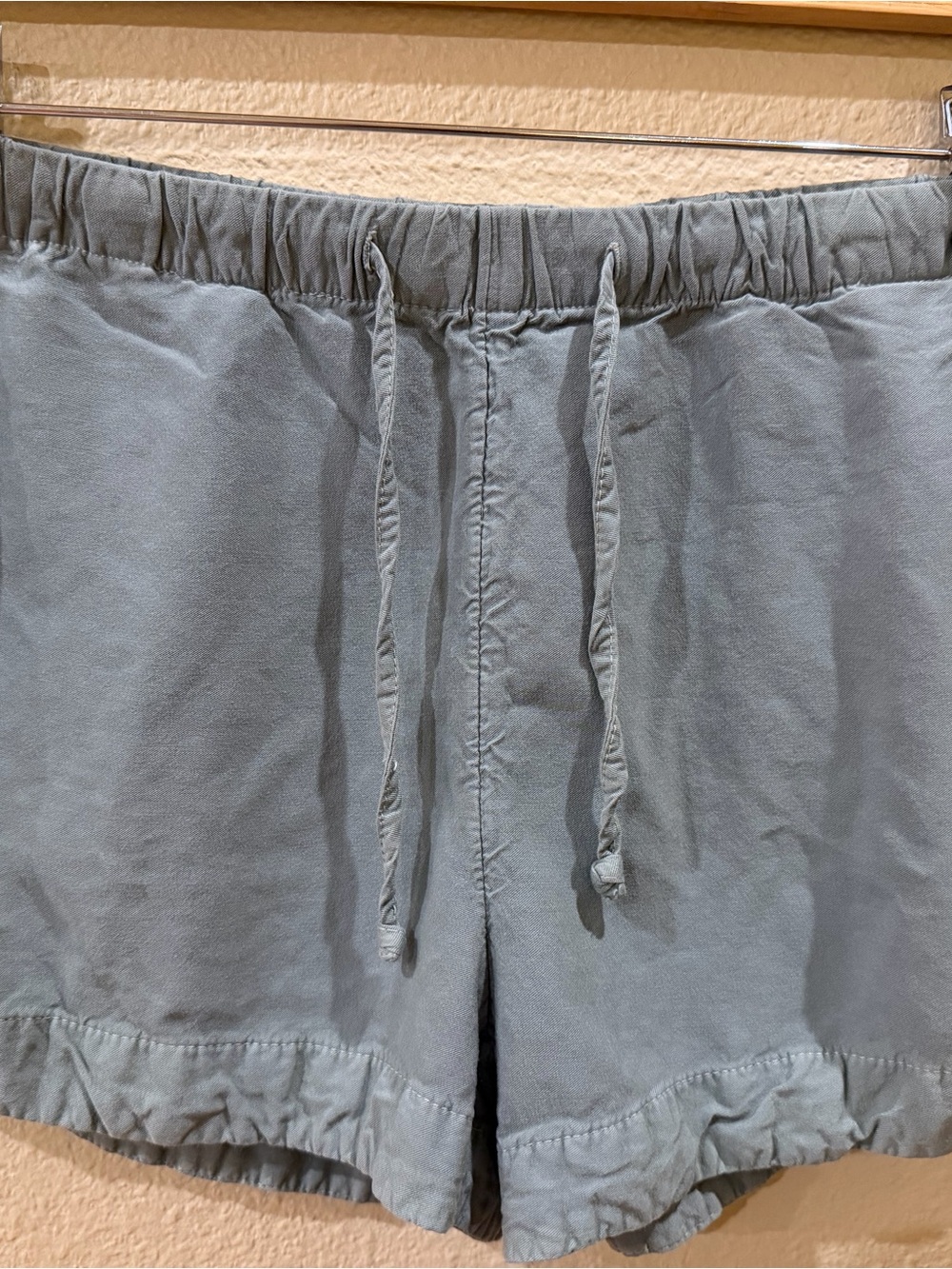 RVCA Men's Drawstring Athletic Shorts - Light Gray